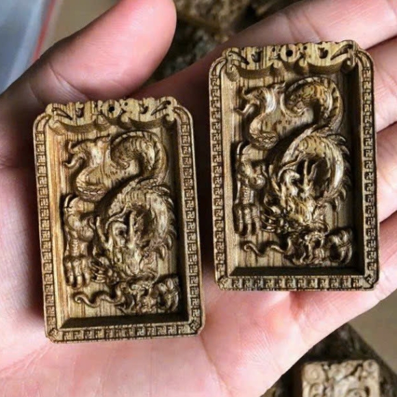 Mặt dây hình trầm