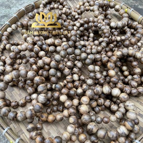 Vòng trầm hương rừng 14mm. 16mm
