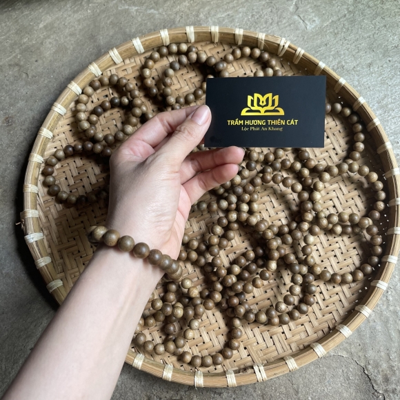 Vòng trầm hương 10mm