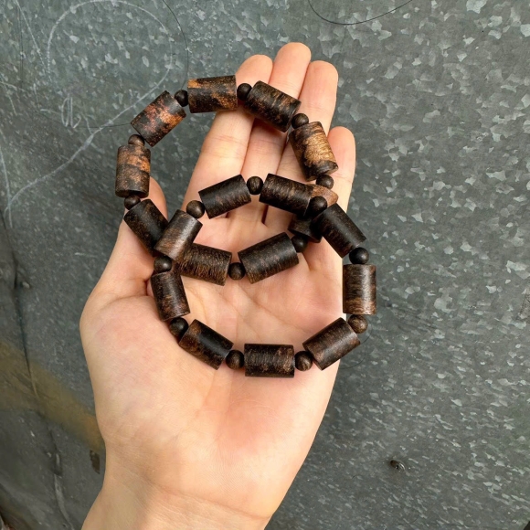 Vòng trầm khúc tròn dây indo 