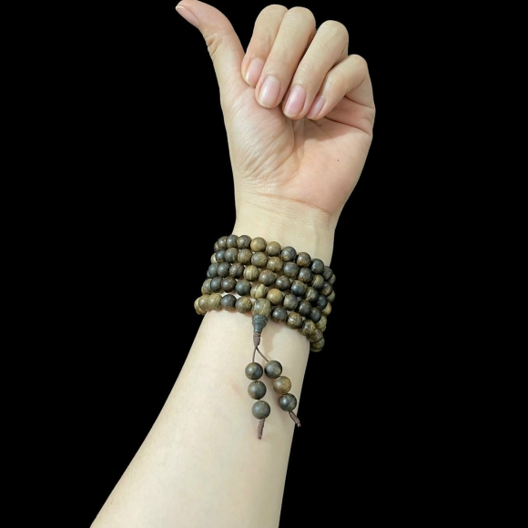 Vòng trầm hương 108 6 ly