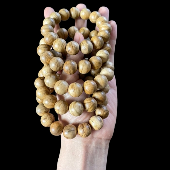 Vòng trầm hương bông 