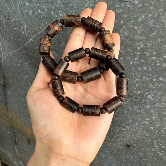 Vòng trầm khúc tròn dây indo 