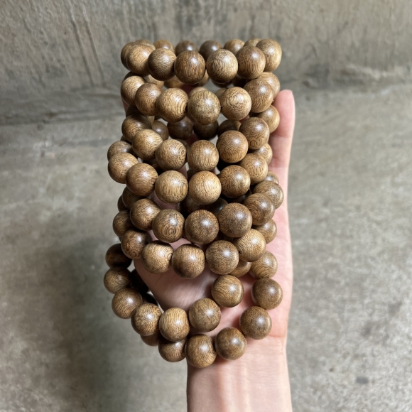 Vòng trầm hương rừng 14mm. 16mm