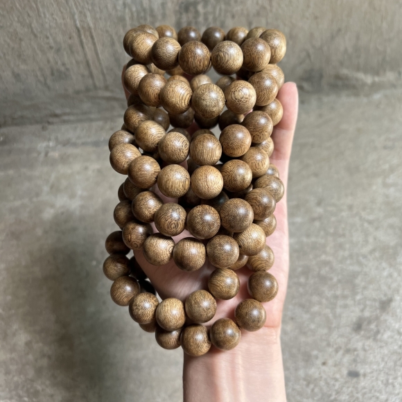 Vòng trầm hương rừng 14mm. 16mm