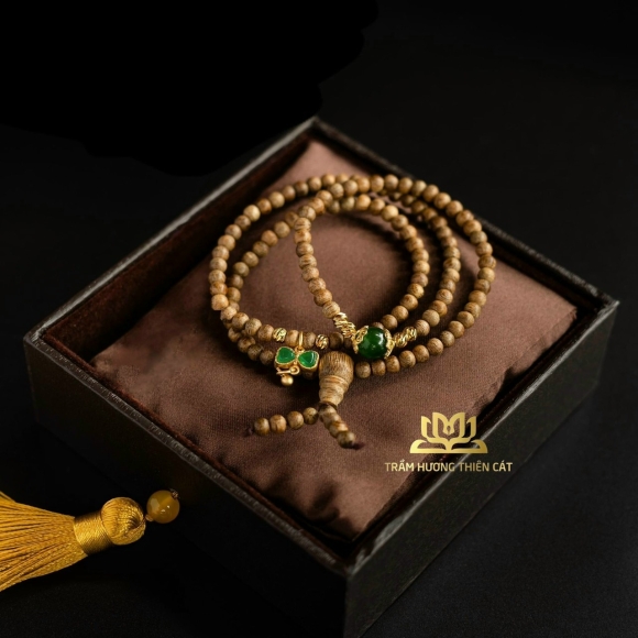 Vòng trầm hương 108 6 ly mix vàng 001
