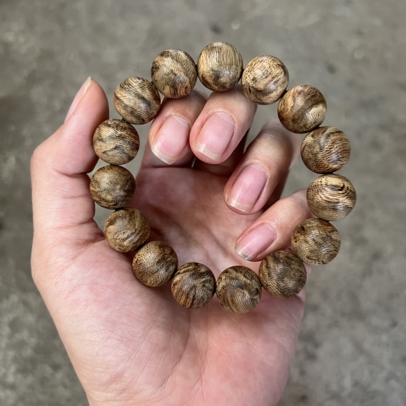 Vòng trầm hương rừng 14mm