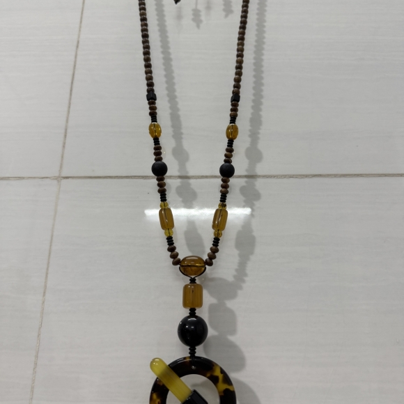 Trầm hương- sừng- hổ phách - đá quý  Dây nào em làm cũng nặng đằm tay ạ Zalo chuyên sỉ: 0982211152 TRẦM HƯƠNG THIÊN CÁT