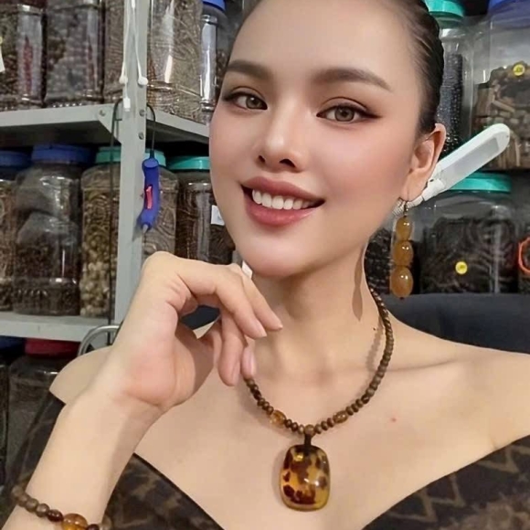 Dây chuyền nữ