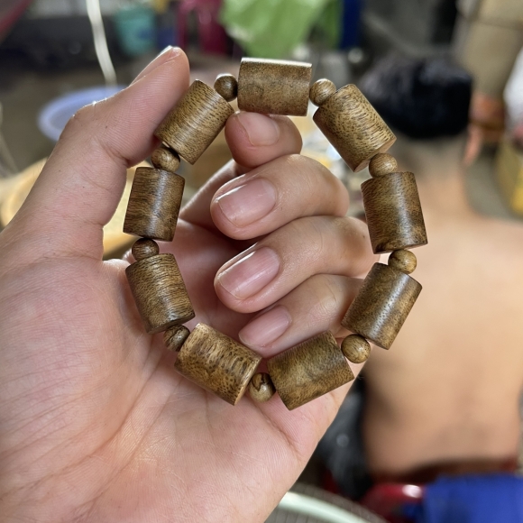 Vòng tay trầm hương nam 001 