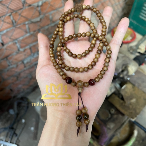 Vòng trầm hương 108 hạt 003