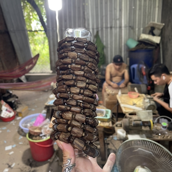 Vòng trầm hương nam 018