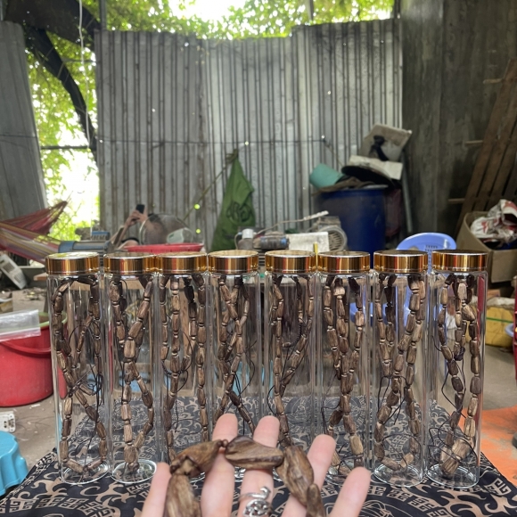 Vòng trầm hương nam 025