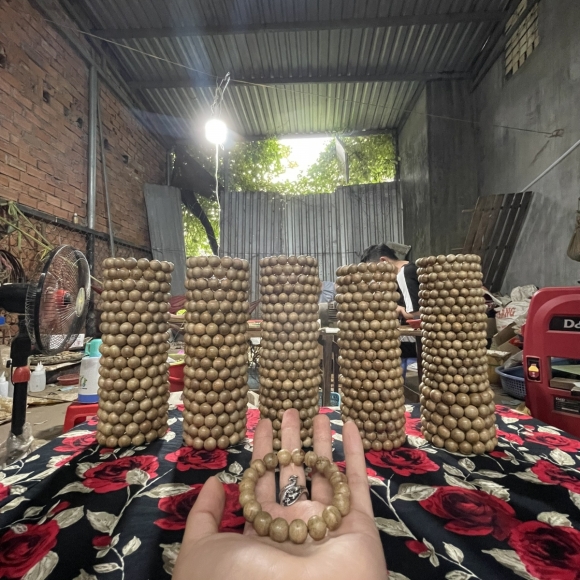 Vòng trầm hương nam 029