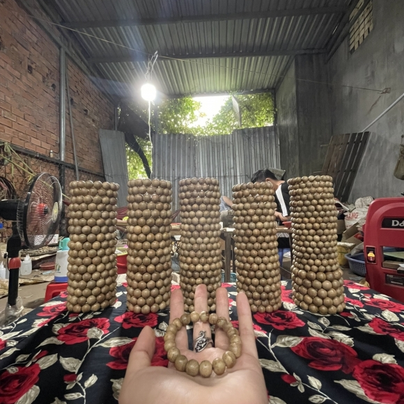 Vòng trầm hương nam 031