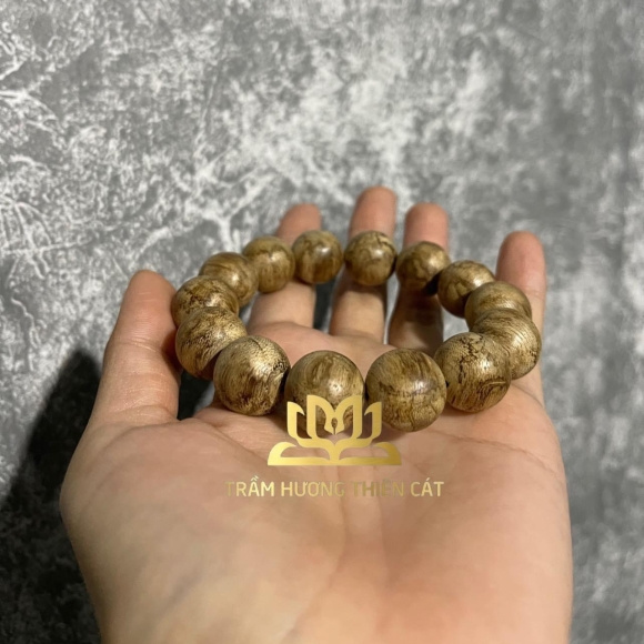 Vòng trầm hương nam 036