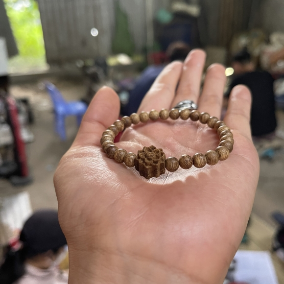 Vòng trầm hương nữ 001