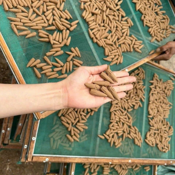 CHUYÊN SỈ NHANG TRẦM HƯƠNG 